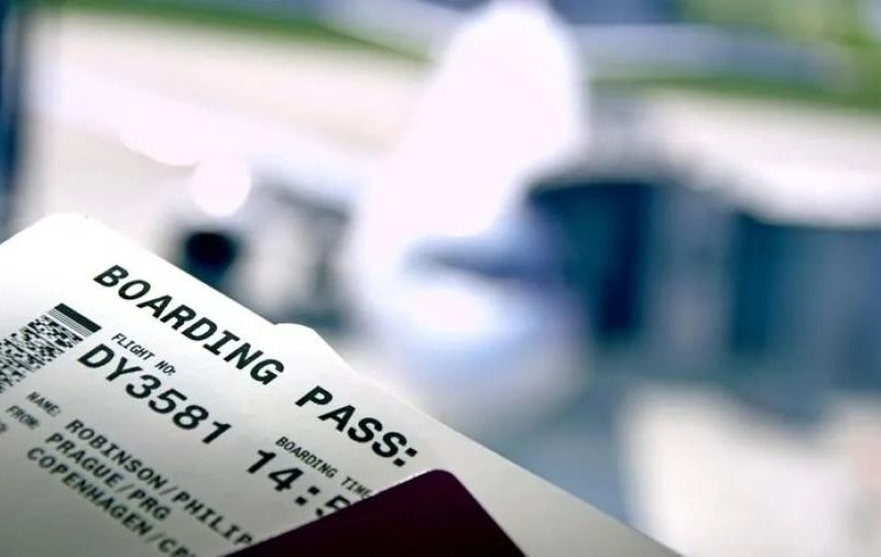 小心被抢！迪拜当局警告旅客不要在社交媒体上发布登机牌照片 ...