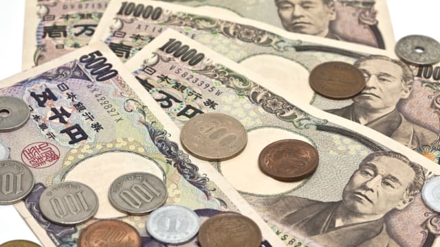 日元币值滑落近34年来新低